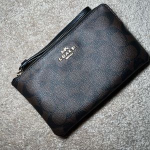 COACH Large Corner Zip Wristlet In Signature Canvas